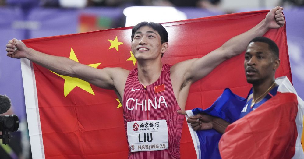 利雅得胜利2-1逆转费哈，C罗双响+补时第14分钟点射绝杀