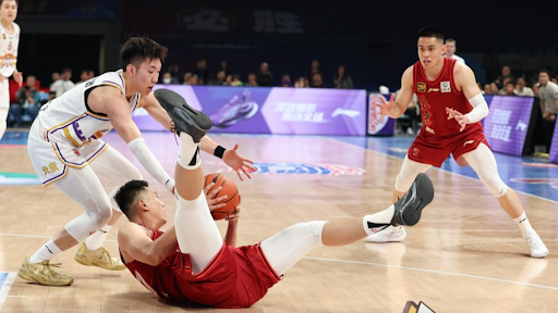 今天一条龙破门！这动作幅度，这过人摆脱后的射门，...