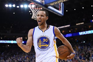 湖记：今日绝对是詹姆斯复出后最佳表现，他在进攻端状态拉满