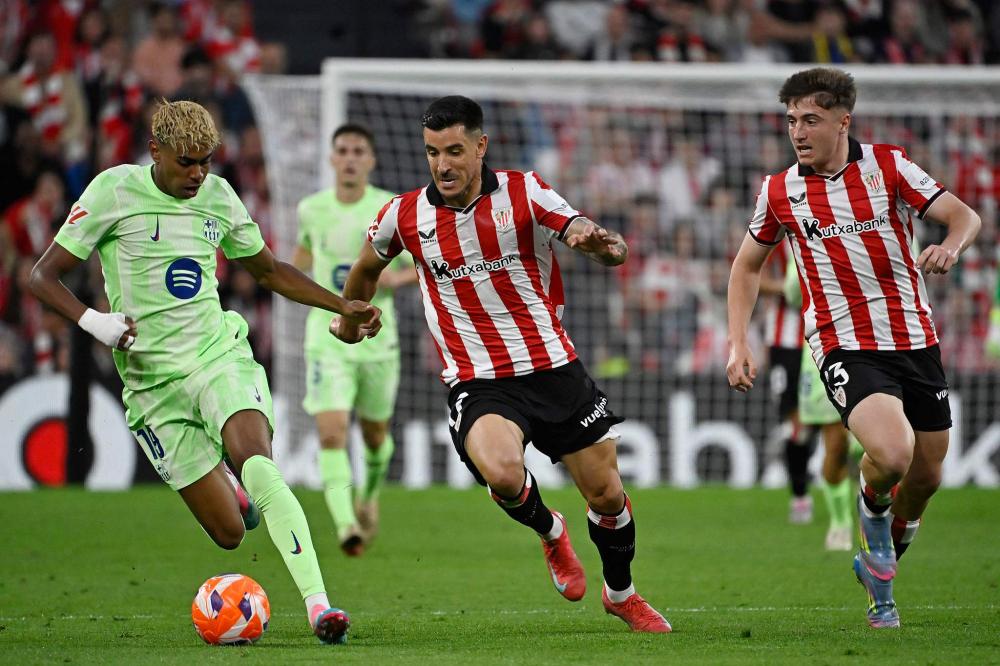 大连球迷给李昂留言寻求“信号”和“定心丸”，李昂点赞了